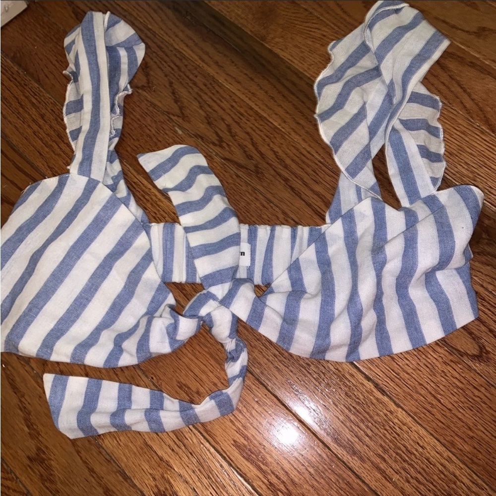 Superdown Maxine Ruffle Top - Picture 2 of 6